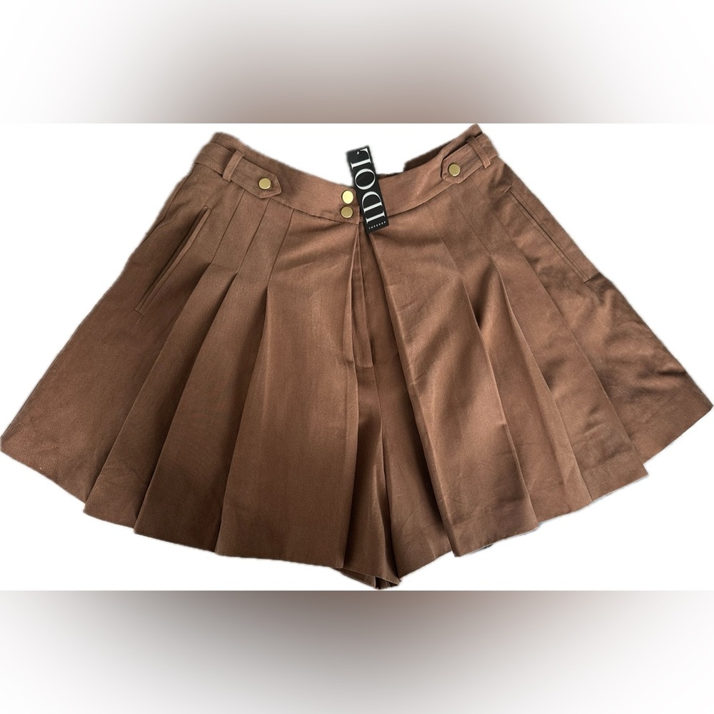 🆕 TOPSHOP pleated shorts with pockets (NWT)
